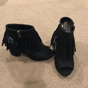 Carlos Santana opened-toed booties